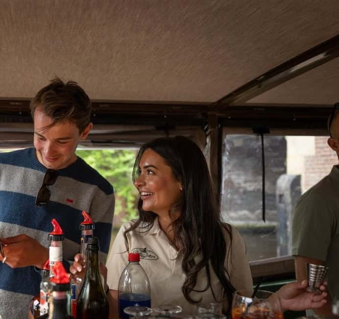 Amsterdam: Covered Heated Canal Cruise with Bitterballen - Meeting the City from the Water: Why the Route Style Matters