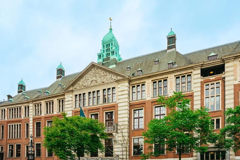 Amsterdam: Cultural Highlights Walking Tour - Begijnhof: the calm center and why it still feels different