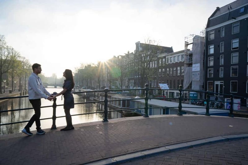 Amsterdam: Customizable Photography Tour with 9-10 Photos - Photography Beats Guesswork in Central Amsterdam