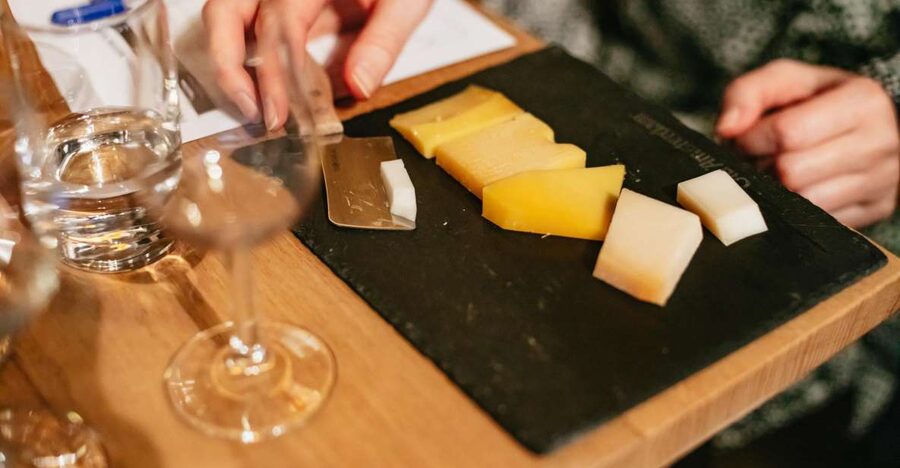 Amsterdam: Dutch Cheese Tasting Experience with Wine - Key highlights to look for