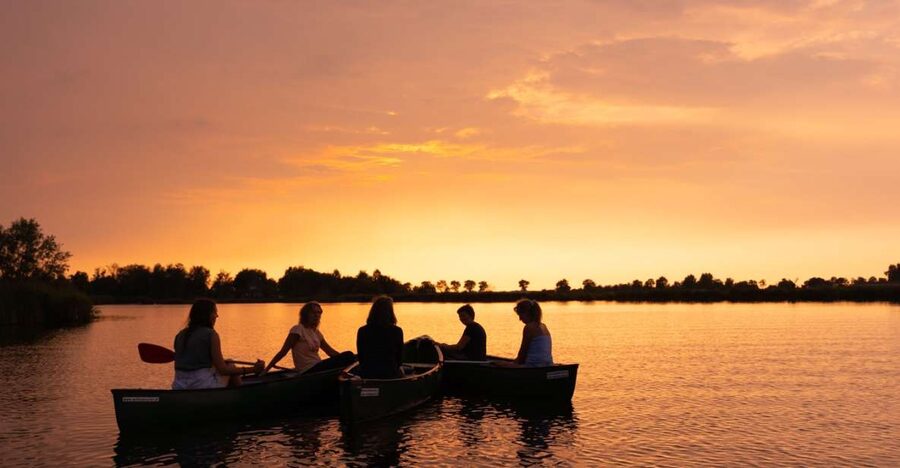 Amsterdam: Dutch Countryside Sunset Canoe Tour - Meeting at Amsterdam Noord, then swapping city noise for polders