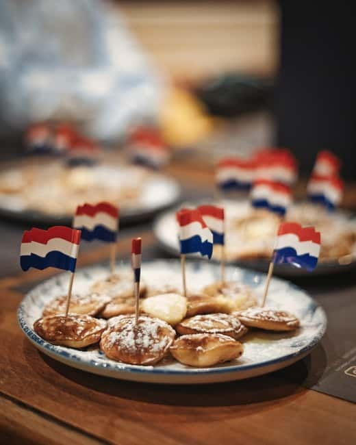 Amsterdam: Dutch Mini Pancakes (Poffertjes) - Dutch Masters themed room, what it adds to the meal