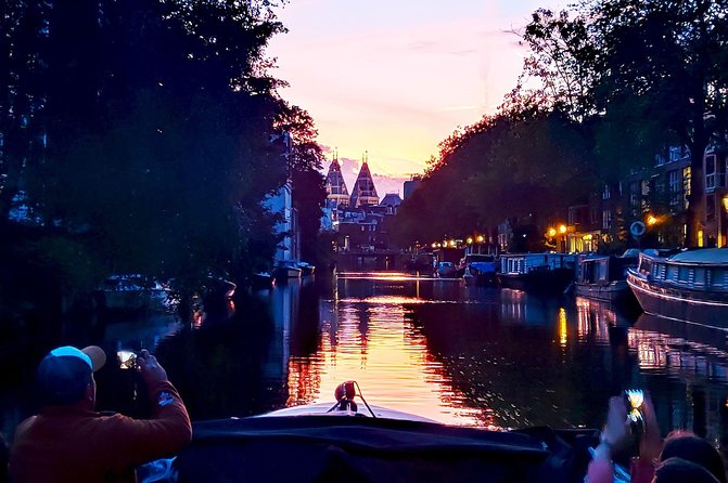 Amsterdam Evening Cosy & Small Cruise & Drinks and Bites - Sunset - How the captain shapes your night on the water