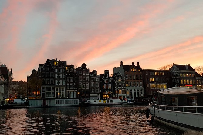 Amsterdam Evening Cosy & Small Cruise & Drinks and Bites - Sunset - Who this sunset canal cruise is best for