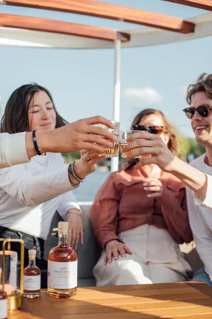 Amsterdam: Evening Lights Cruise incl. Cocktail & Waffle - Should you book this Amsterdam evening lights cruise?