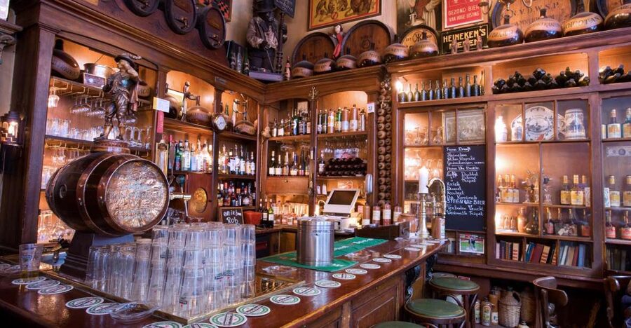 Amsterdam: Exclusive Red Light District Tour and Drink - Amsterdam Chinatown and the Buddhist Temple stop that changes your perspective