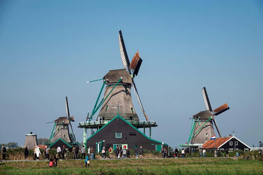 Amsterdam: Experience Zaanse Schans Windmills & Cheese Farm - Zaanse Schans along the Zaan River, what to focus on