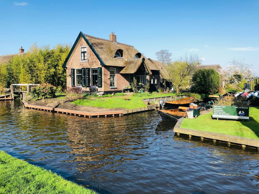 Amsterdam: Explore Giethoorn in a Private Tour with Driver - The 1-hour punter canal cruise: close-up views in shallow water