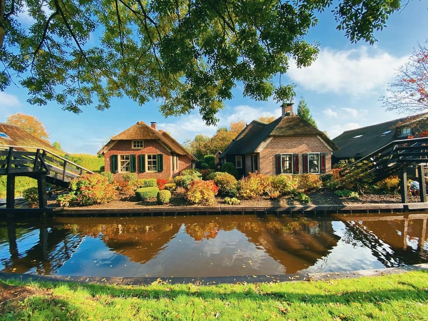 Amsterdam: Explore Giethoorn in a Private Tour with Driver - Giethoornsche Lake boat cruise: a different water view for one more hour