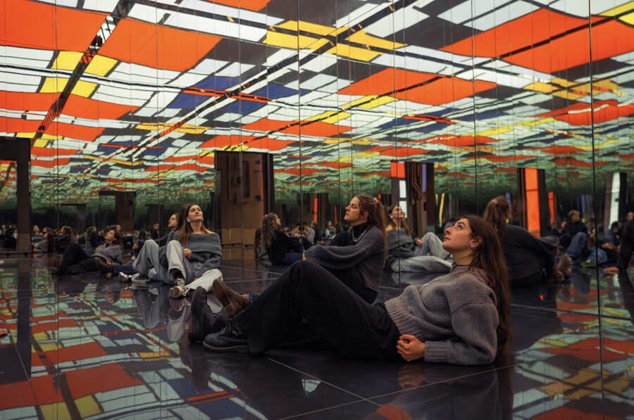 Amsterdam: Fabrique des Lumières Dutch Masters Ticket - The main show: 3,800m² of projections on 17-meter walls