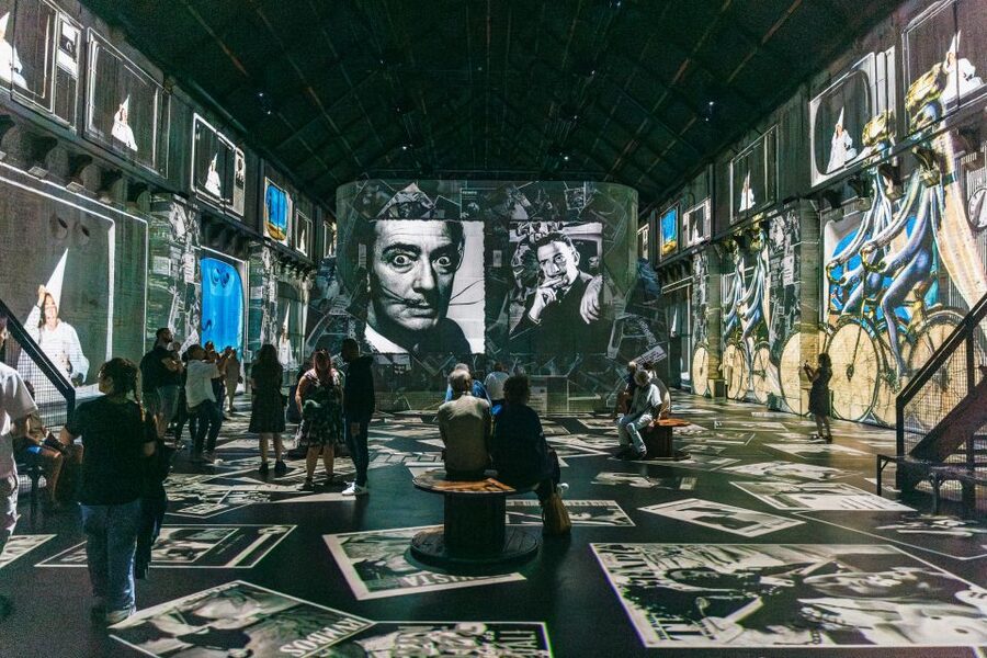 Amsterdam: Fabrique des Lumières Monet Entry Ticket - Photo tips, seating, and avoiding the small annoyances
