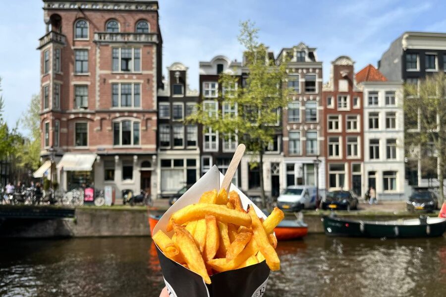 Amsterdam: Food and Culture Walking Tour with Tastings - Jordaan neighborhood walking: where the flavors feel more local