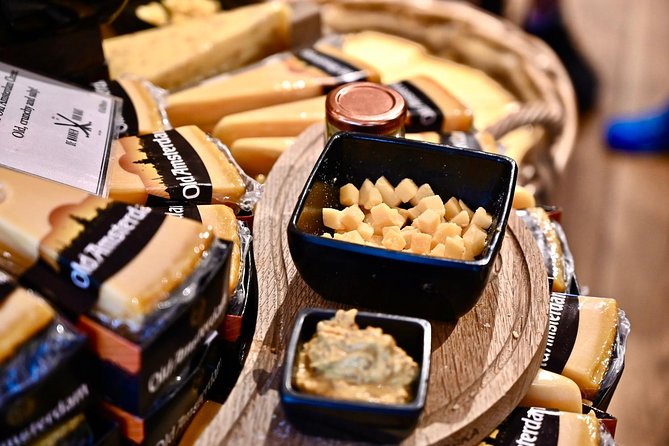 Amsterdam Food Tour of 10+ Local Classic Tastings in Jordaan Area - Drinks and pacing: how the tour keeps you comfortable