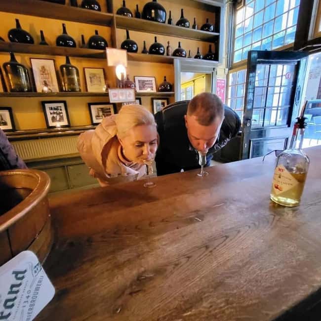 Amsterdam: Food Walking Tour - Henri Willig Cheese Shop, the 20-cheese tasting that makes the price make sense