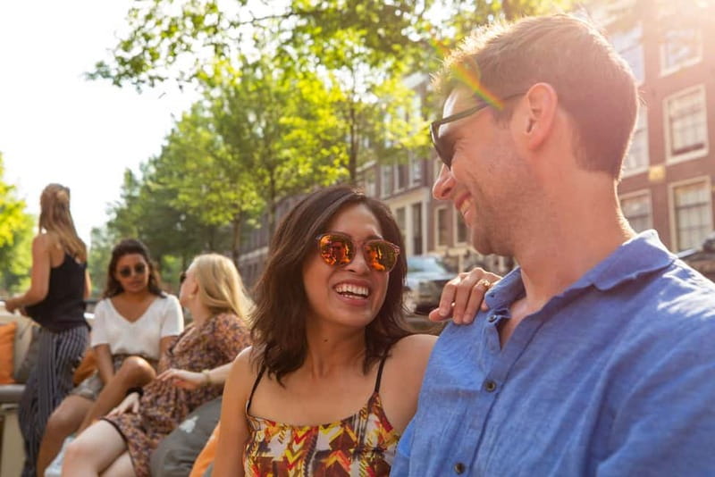 Amsterdam: German Canal Cruise with Unlimited Drinks Option - An Electric Amsterdam Canal Cruise With a Native German Guide