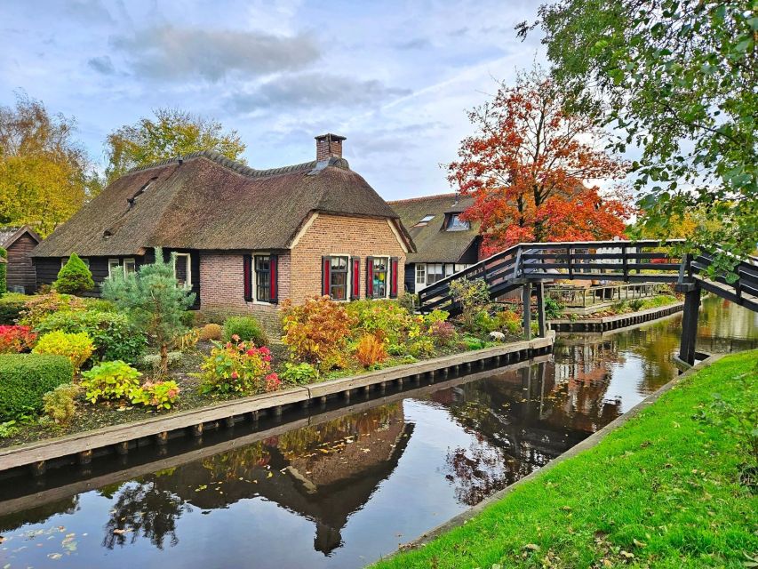 Amsterdam: Giethoorn, Zaandam & Zaanse Schans Tour w/ Pickup - What to bring, what to wear, and the small rules that affect comfort
