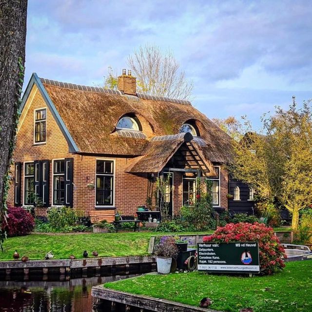 Amsterdam: Giethoorn, Zaandam & Zaanse Schans Tour w/ Pickup - Zaanse Schans: windmills, cheese tasting, and clogs that you can watch closely