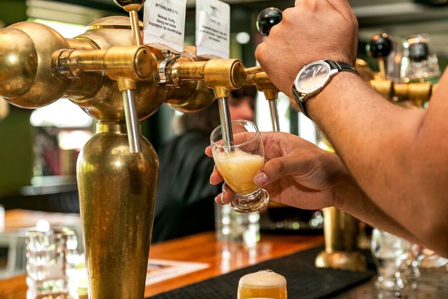 Amsterdam: Guided Craft Beer Brewery Bus Tour with Tastings - The Middle Brewery With the Exclusive Guided Tour