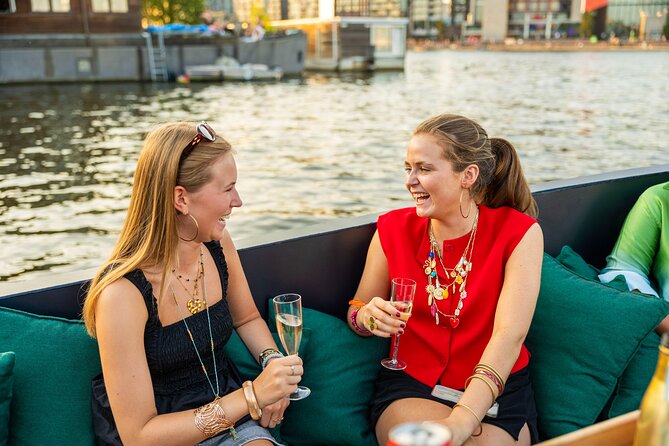 Amsterdam: Guided Open Boat Canal Cruise Unlimited Drinks Option - Is the value there at about $23.59 per person?