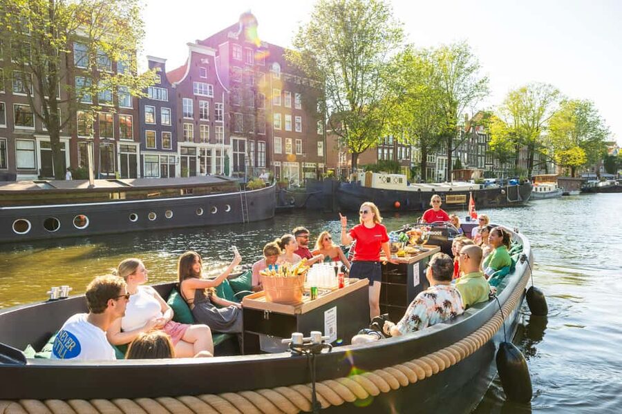 Amsterdam: Guided Open Boat Cruise Unlimited Drinks Option - Key things to know before you go