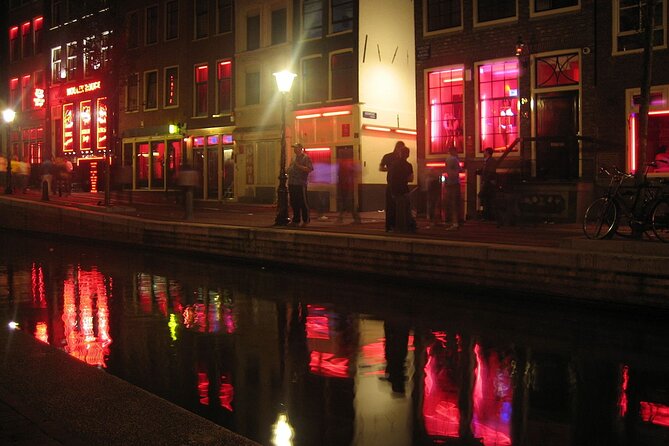Amsterdam: Guided Red Light District and City Walking Tour - Timing, walking comfort, and what to wear