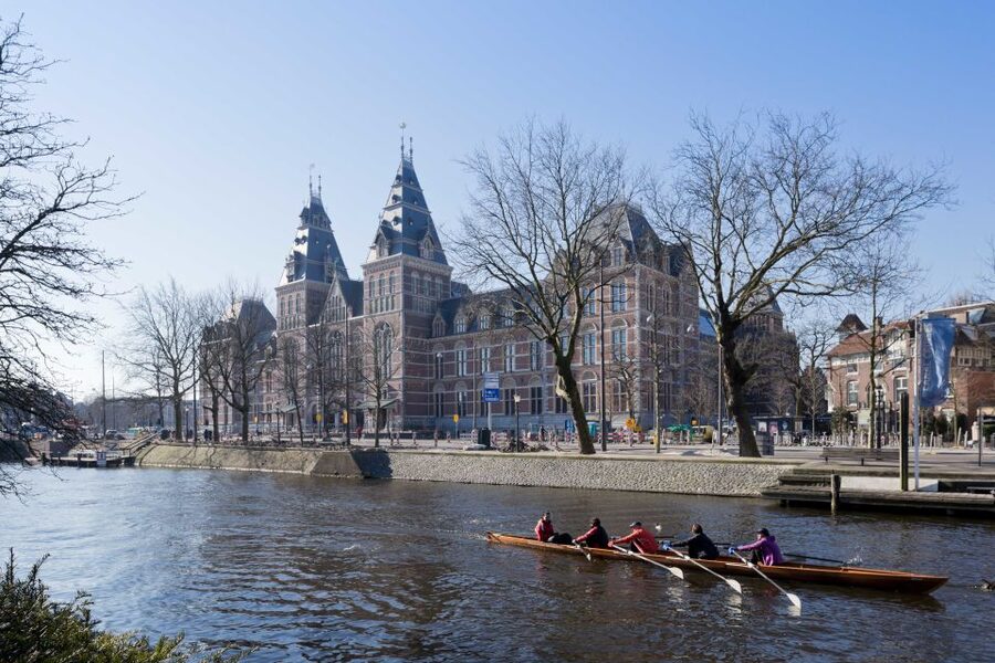 Amsterdam: Guided Rijksmuseum Tour - Skip-the-line entry, then a group you can actually hear