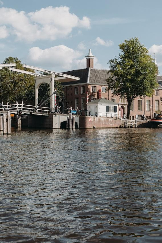 Amsterdam: H'ART Museum Entry Ticket - Partner art, plus one roof for two different moods