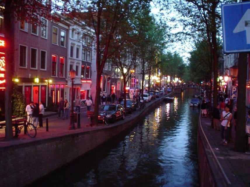Amsterdam: Haunted History and Ghost Walking Tour - Who this haunted history tour suits best