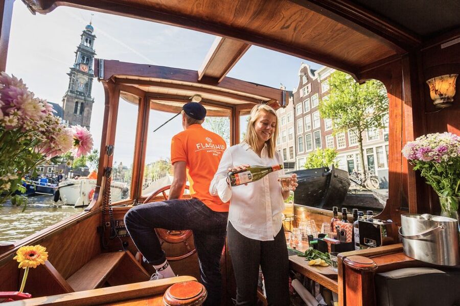 Amsterdam: Heated Canal Cruise with Unlimited Drinks & Bite - A Warm Boat, Seasonal Comfort, and Easy Getting Around