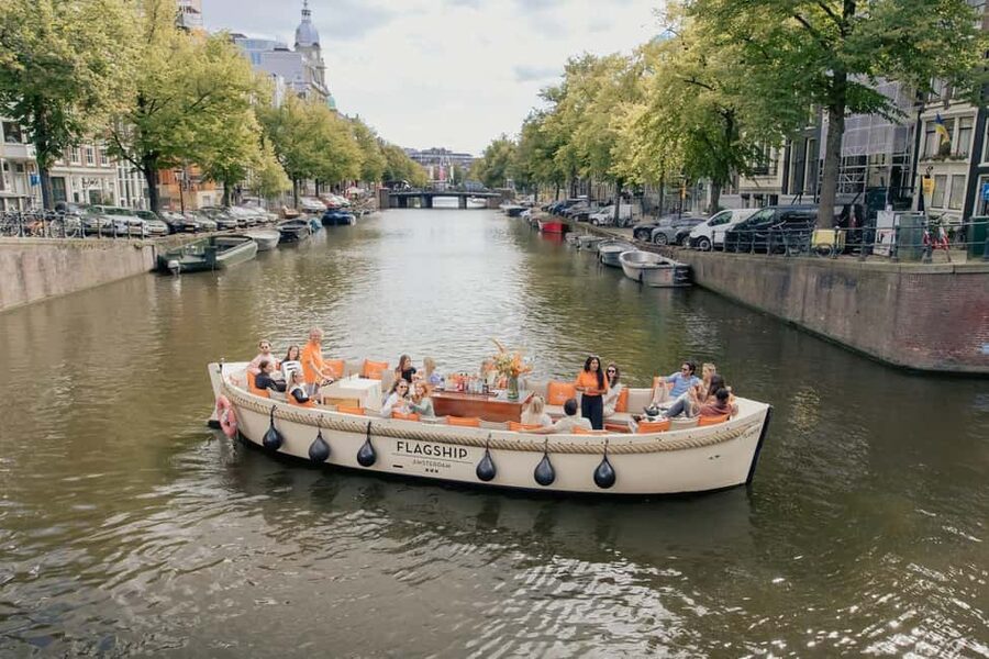 Amsterdam: Heated Canal Cruise with Unlimited Drinks & Bite - Unlimited Drinks and the Snacks You Actually Get