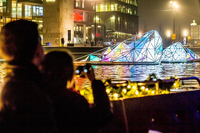 Amsterdam: heated Light Festival Cruise | Incl. Drinks Option - The tight canal weave: Leidsegracht, De Beulingsloot, and Melkmeisjesbrug