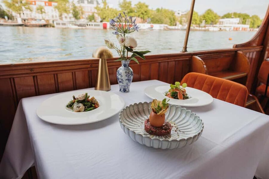Amsterdam: High-End 3-Course Dinner Canal Cruise - Price and value: is $152 worth it?