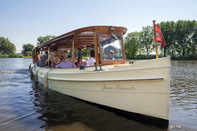 Amsterdam: High Tea Cruise - Onboard Wi-Fi: sharing the moment without roaming stress