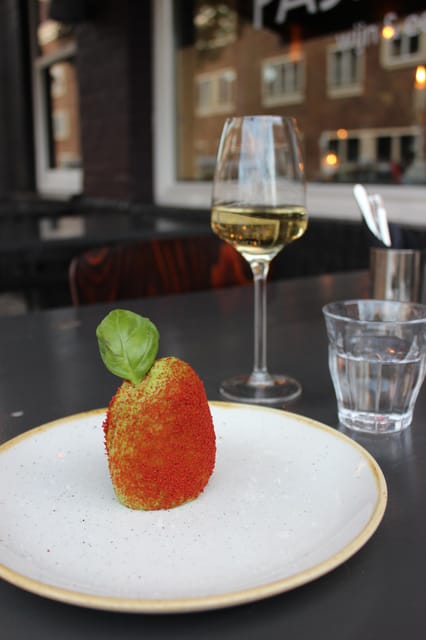 Amsterdam: High Wine at wine bar Paskamer, 3-rounds - How to Get the Most From Your High Wine Evening