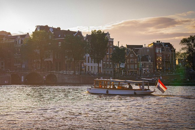 Amsterdam Highlights Canal Cruise with a Drink - UNESCO-protected canals: seeing the system, not just the postcard