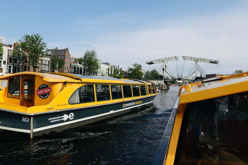 Amsterdam: Historic City Centre Canal Cruise - Comfort that actually matters: heating, toilet, roof, and the back deck