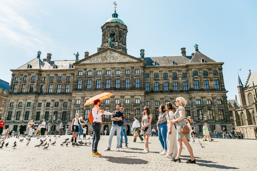 Amsterdam: Historical Highlights Walking Tour with Tasting - Price and value: why $34 can make sense here