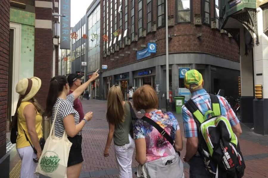 Amsterdam: History, Culture & Hidden Gems Walking Tour - Nieuwmarkt’s Rembrandt link: how artists organized, not just how art looks