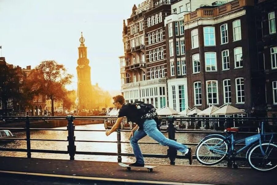 Amsterdam: History, Culture & Hidden Gems Walking Tour - Ending at Dam Square and the Royal Palace as a political backdrop