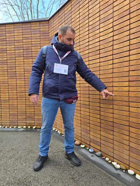 Amsterdam: History, Hidden Gems & Future Eco-Walking Tour - Key things you’ll notice on this tour