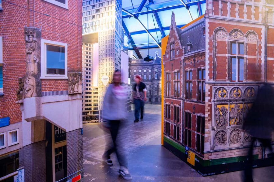 Amsterdam in Motion Entry Ticket - The main show: Past, present, future on projection mapping