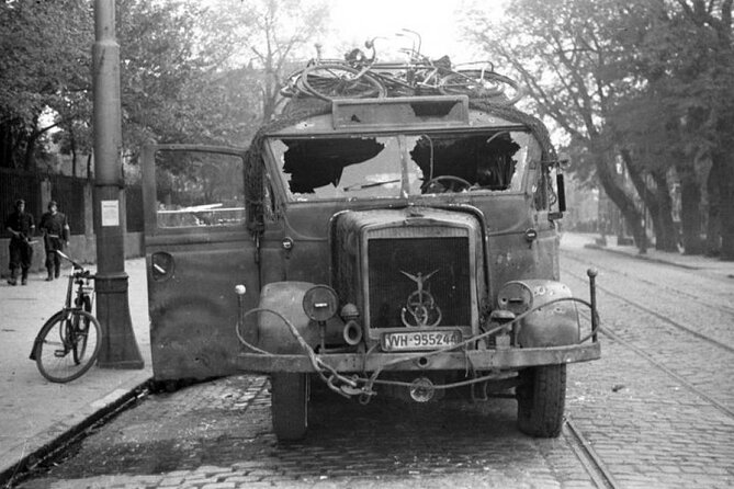 Amsterdam in World War Two Cycle Tour - Victorieplein, the June 20, 1943 Raid, and How Arrests Happened in Plain Sight
