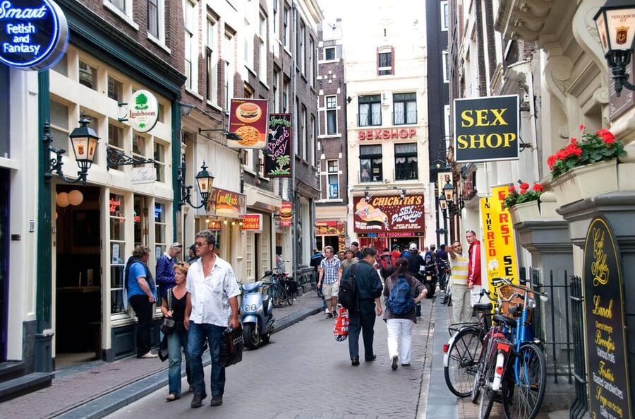 Amsterdam: Introduction walking tour - A tight, first-day Amsterdam route that saves you time