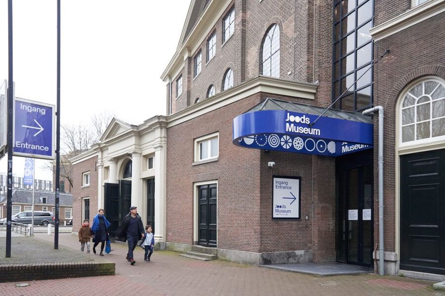 Amsterdam: Jewish Museum Entrance Tickets - Audio guide and map: use them to avoid the common “where do I start” problem