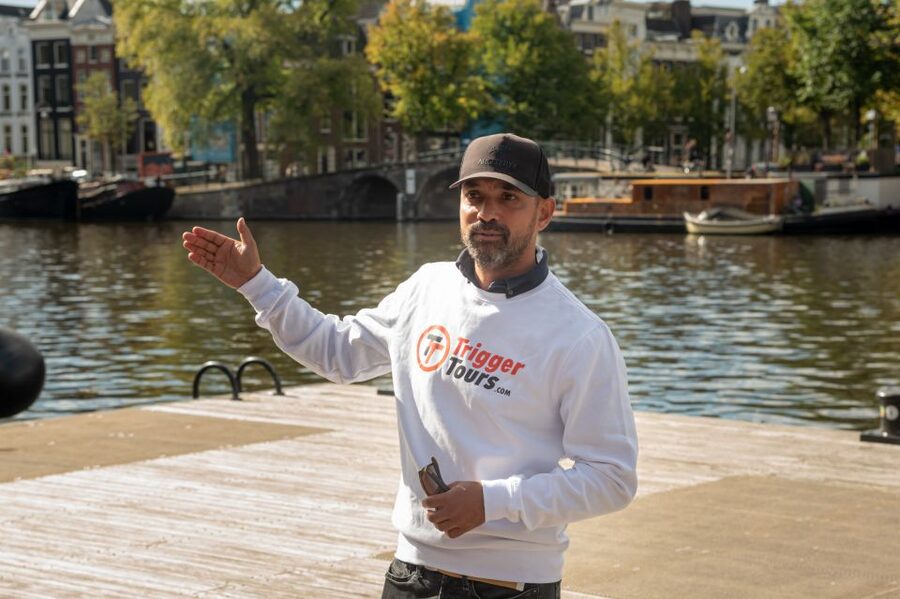 Amsterdam: Jewish Quarter and History Guided Tour - Getting the pre-occupation context you can actually use