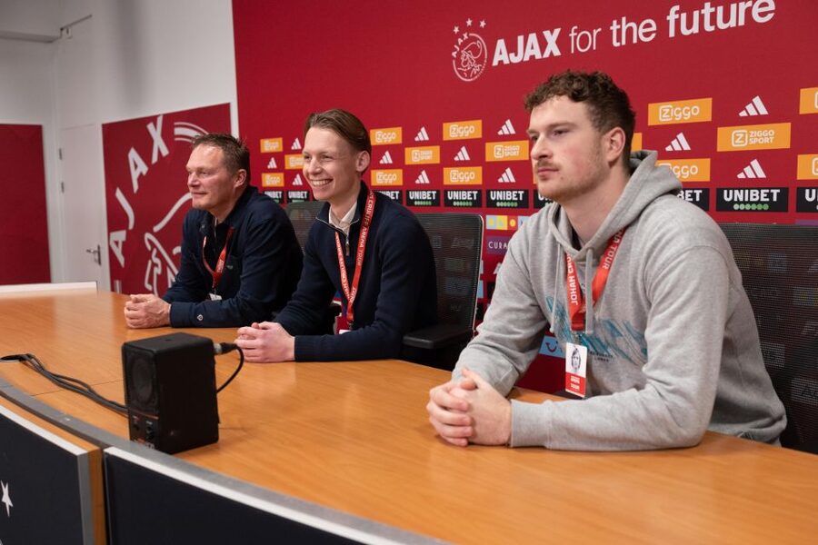 Amsterdam: Johan Cruijff ArenA Tour with Optional Guide - Dugout and pitch access: the moment the stadium becomes personal