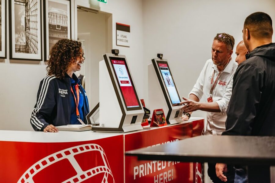 Amsterdam: Johan Cruijff Arena VIP Tour - Planning Your Arrival: Main Entrance E and a Bag-Light Policy