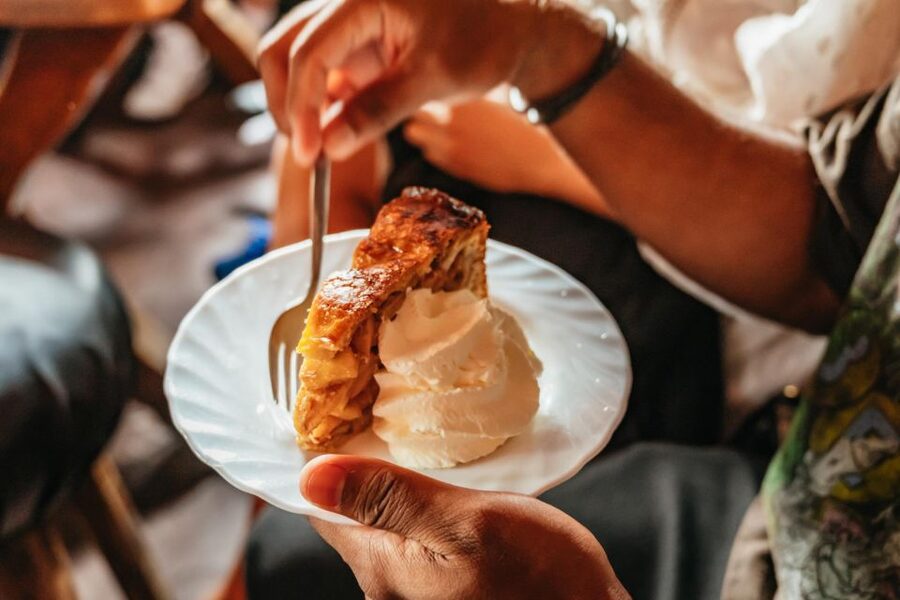 Amsterdam: Jordaan District Local Food Walking Tour - How the guide turns food into Amsterdam history you can walk off