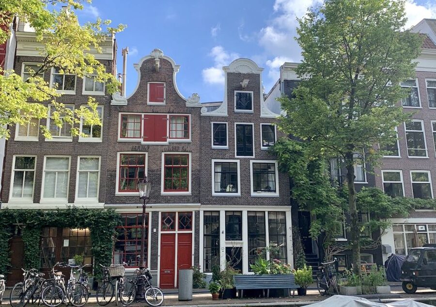 Amsterdam: Jordaan District Tour with a German guide - Starting at the Anne Frank Monument, then easing into Westerkerk