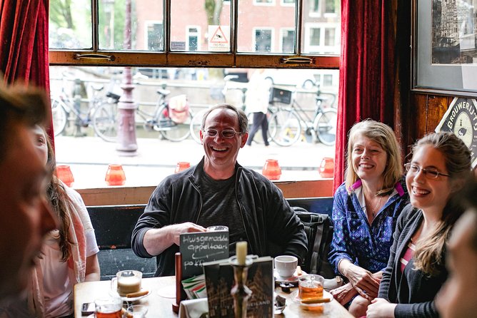 Amsterdam Jordaan Food & Drinks Tour with Eating Europe - Stop 3 at Café De Poort: Gouda through the ages